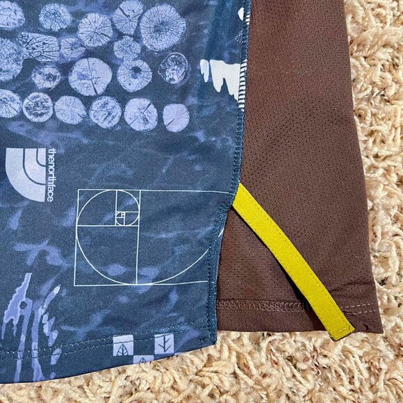 The North Face Men’s Trailwear Lost Coast Moisture Wicking T-Shirt Size XL (New) - Picture 8 of 13